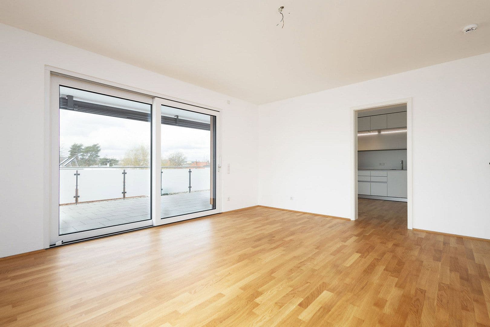 Prenájom bytu 3-izbový 121 m², Von-Brettreich-Straße 3, Regensburg, Bavorsko Prenájom bytu 3-izbový 121 m², Von-Brettreich-Straße 3, Regensburg, Bavorsko