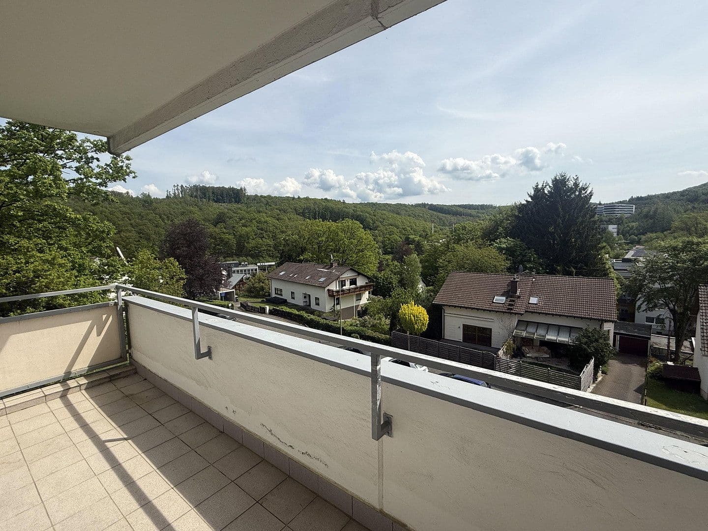 Prenájom bytu 3-izbový 96 m², Virchowstrasse 17, Siegen, Severné Porýnie - Westfálsko Prenájom bytu 3-izbový 96 m², Virchowstrasse 17, Siegen, Severné Porýnie - Westfálsko