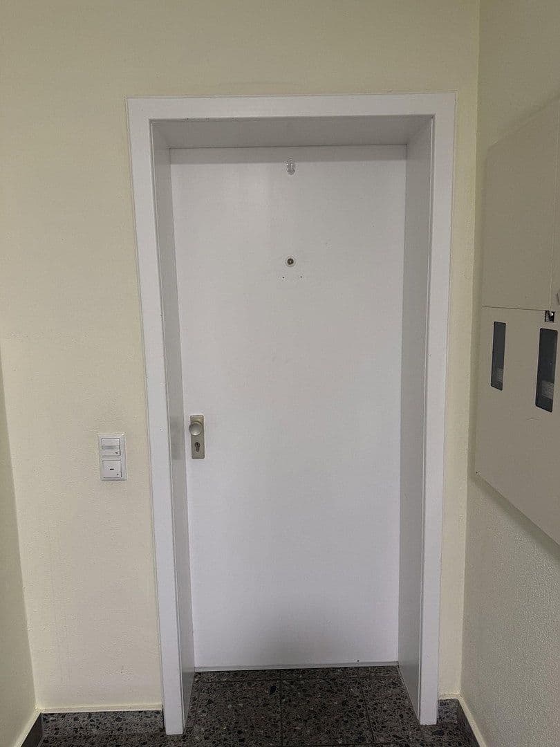 Prenájom bytu 3-izbový 96 m², Virchowstrasse 17, Siegen, Severné Porýnie - Westfálsko Prenájom bytu 3-izbový 96 m², Virchowstrasse 17, Siegen, Severné Porýnie - Westfálsko