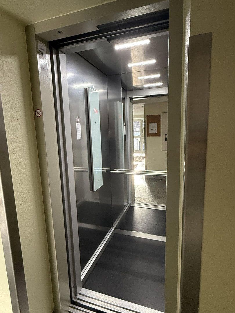 Prenájom bytu 3-izbový 96 m², Virchowstrasse 17, Siegen, Severné Porýnie - Westfálsko Prenájom bytu 3-izbový 96 m², Virchowstrasse 17, Siegen, Severné Porýnie - Westfálsko