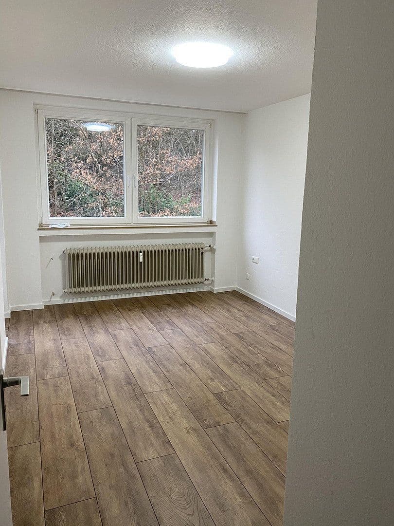 Prenájom bytu 3-izbový 96 m², Virchowstrasse 17, Siegen, Severné Porýnie - Westfálsko Prenájom bytu 3-izbový 96 m², Virchowstrasse 17, Siegen, Severné Porýnie - Westfálsko