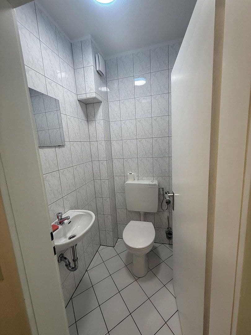 Prenájom bytu 3-izbový 96 m², Virchowstrasse 17, Siegen, Severné Porýnie - Westfálsko Prenájom bytu 3-izbový 96 m², Virchowstrasse 17, Siegen, Severné Porýnie - Westfálsko