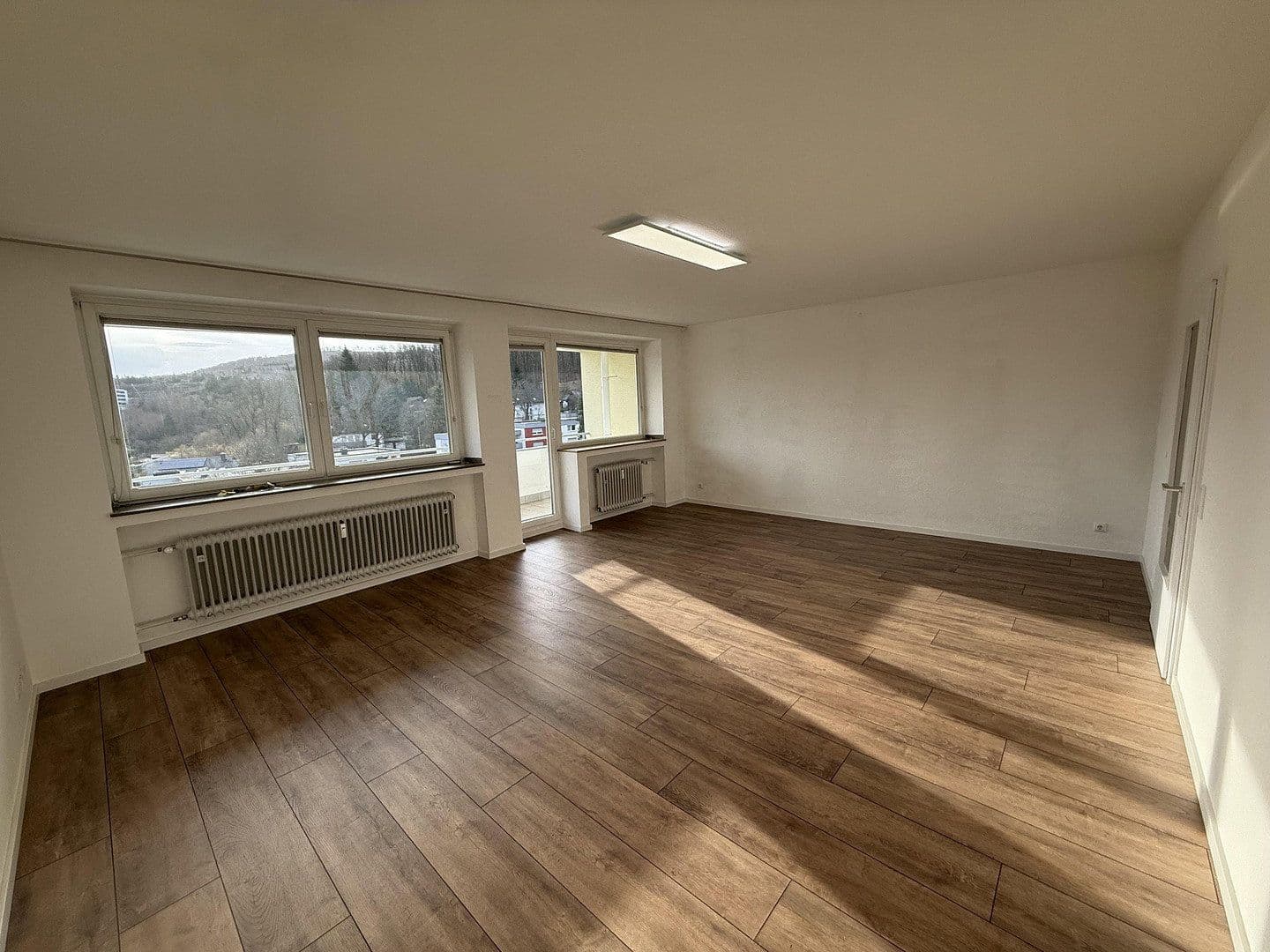 Prenájom bytu 3-izbový 96 m², Virchowstrasse 17, Siegen, Severné Porýnie - Westfálsko Prenájom bytu 3-izbový 96 m², Virchowstrasse 17, Siegen, Severné Porýnie - Westfálsko