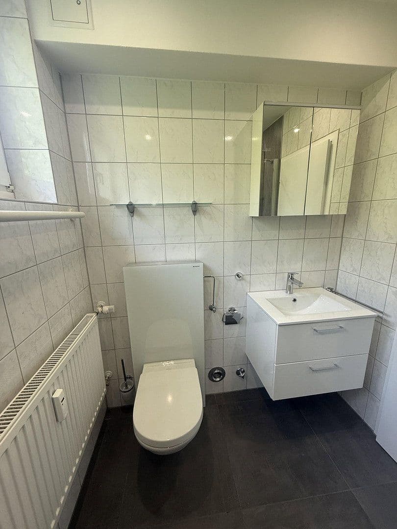 Prenájom bytu 3-izbový 96 m², Virchowstrasse 17, Siegen, Severné Porýnie - Westfálsko Prenájom bytu 3-izbový 96 m², Virchowstrasse 17, Siegen, Severné Porýnie - Westfálsko