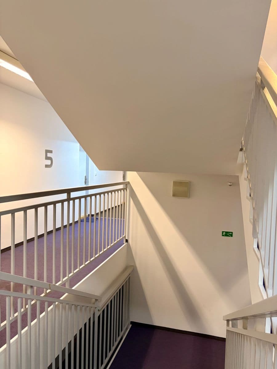Prenájom bytu 1-izbový 28 m², Hornoměcholupská, Praha, Praha Prenájom bytu 1-izbový 28 m², Hornoměcholupská, Praha, Praha