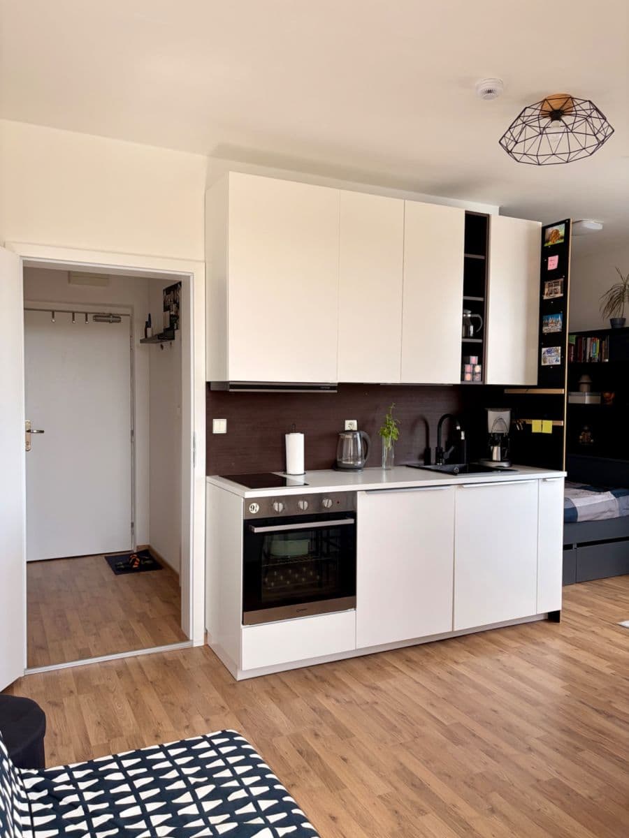 Prenájom bytu 1-izbový 28 m², Hornoměcholupská, Praha, Praha Prenájom bytu 1-izbový 28 m², Hornoměcholupská, Praha, Praha