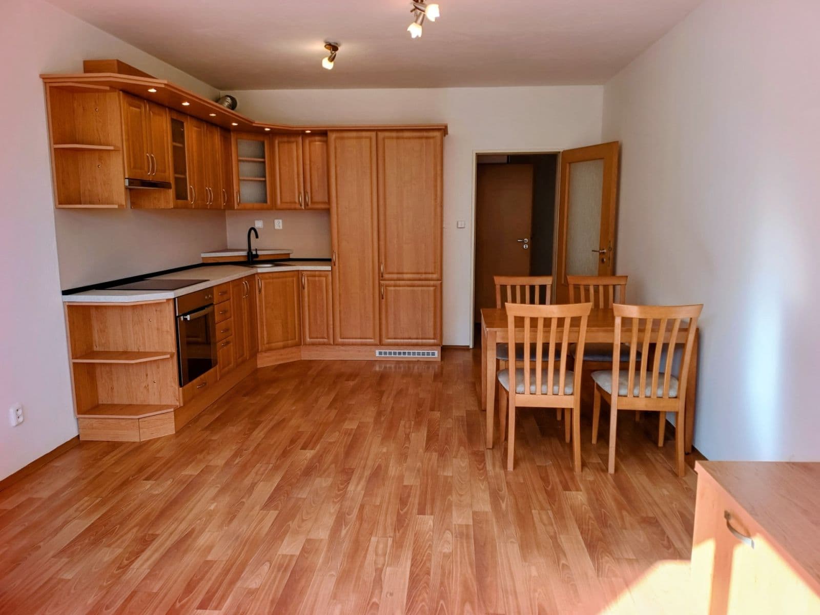 Prenájom bytu 2-izbový 54 m², Herlíkovická, Praha, Praha Prenájom bytu 2-izbový 54 m², Herlíkovická, Praha, Praha