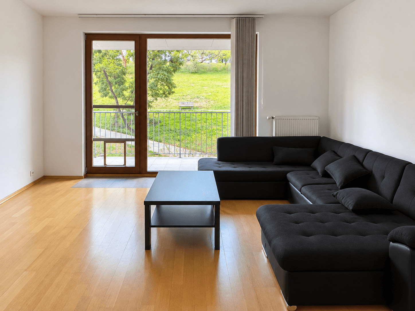 Prenájom bytu 3-izbový 105 m², Kališnická, Praha, Praha Prenájom bytu 3-izbový 105 m², Kališnická, Praha, Praha