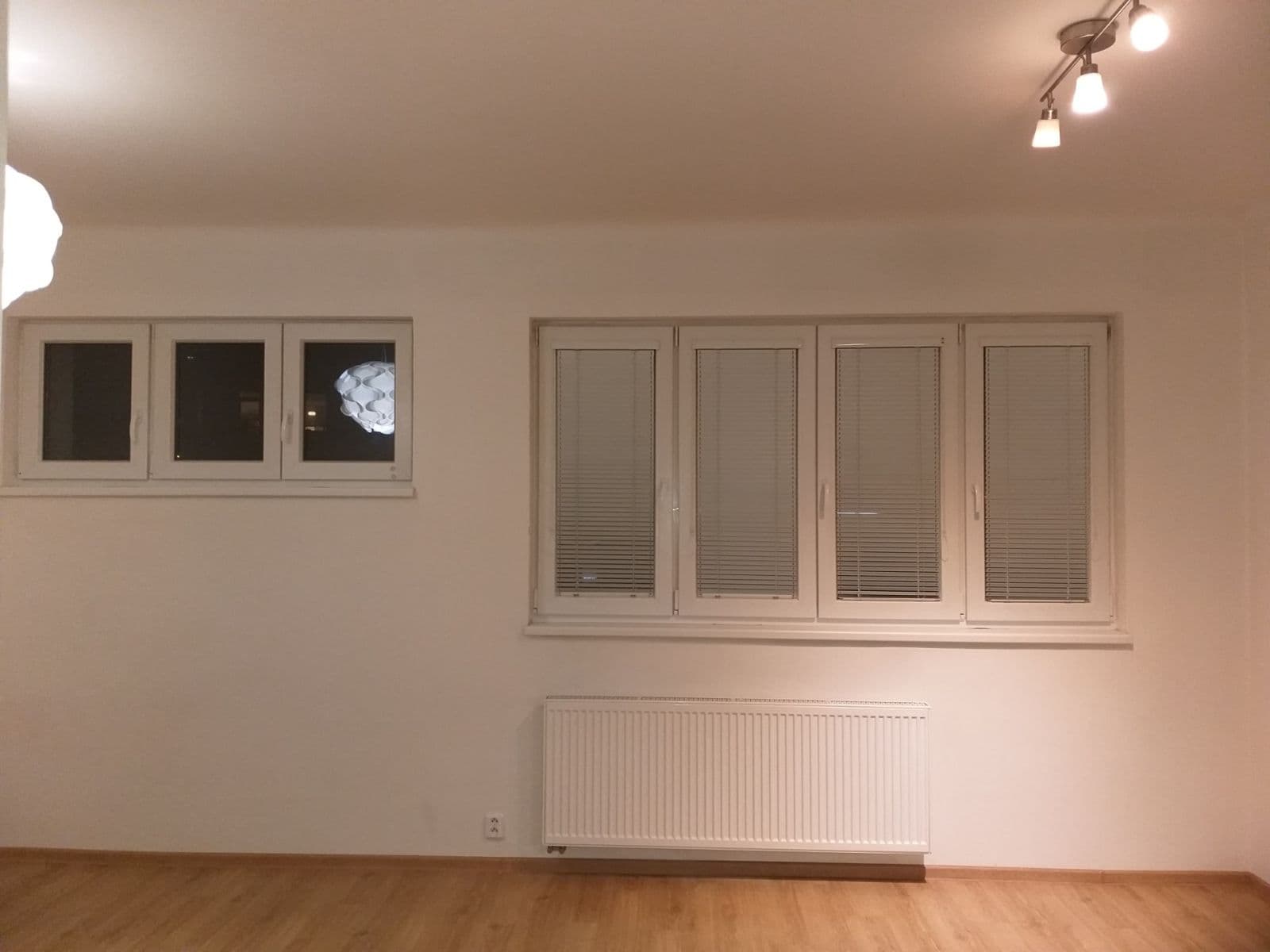 Prenájom bytu 2-izbový 42 m², Osadní, Praha, Praha Prenájom bytu 2-izbový 42 m², Osadní, Praha, Praha