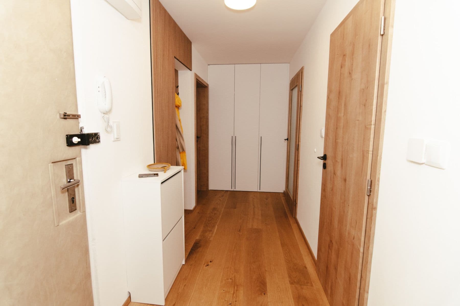 Predaj bytu 3-izbový 96 m², Vodnická, Praha, Praha Predaj bytu 3-izbový 96 m², Vodnická, Praha, Praha