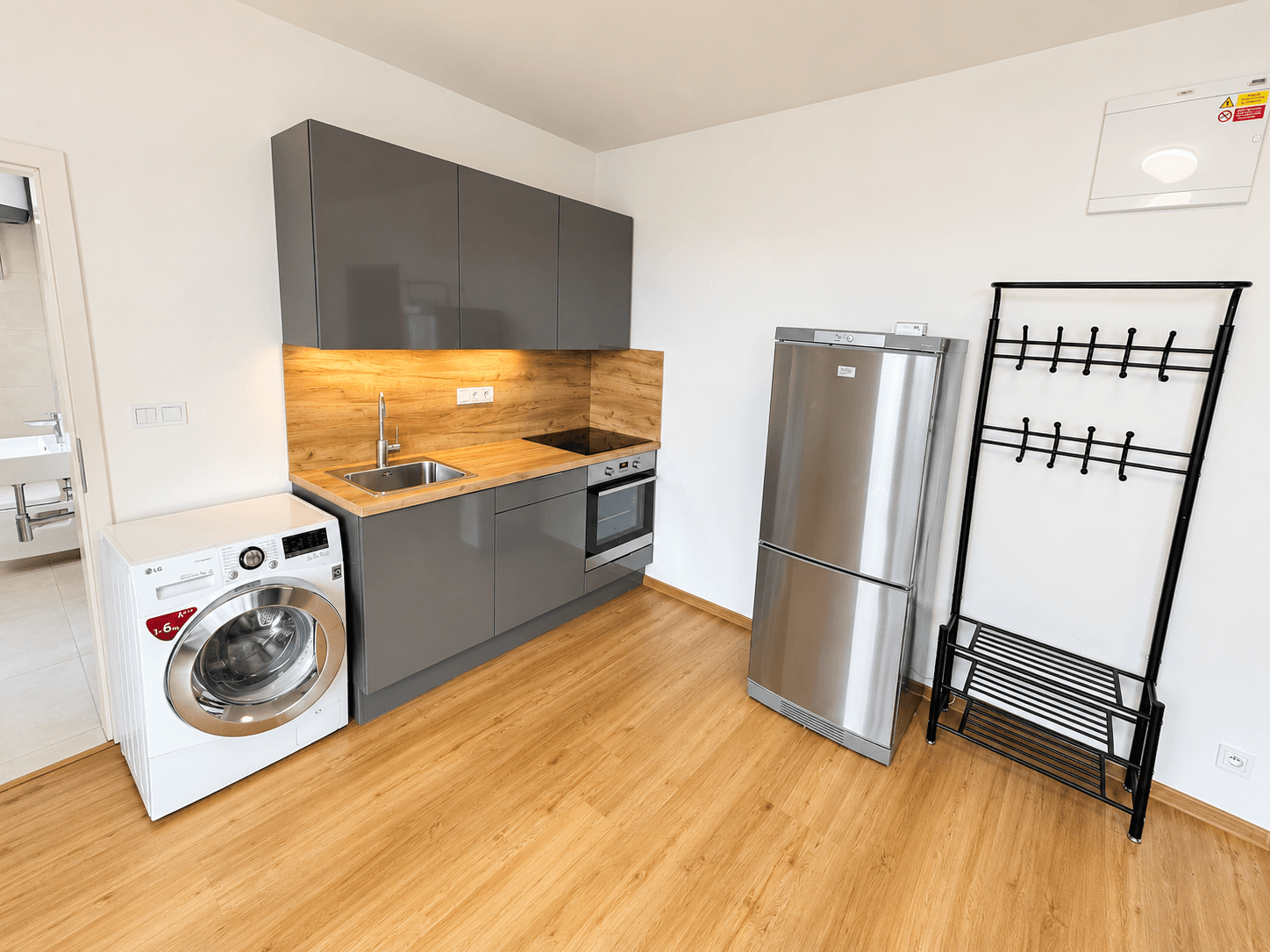Prenájom bytu 2-izbový 40 m², Pod Stárkou, Praha, Praha Prenájom bytu 2-izbový 40 m², Pod Stárkou, Praha, Praha