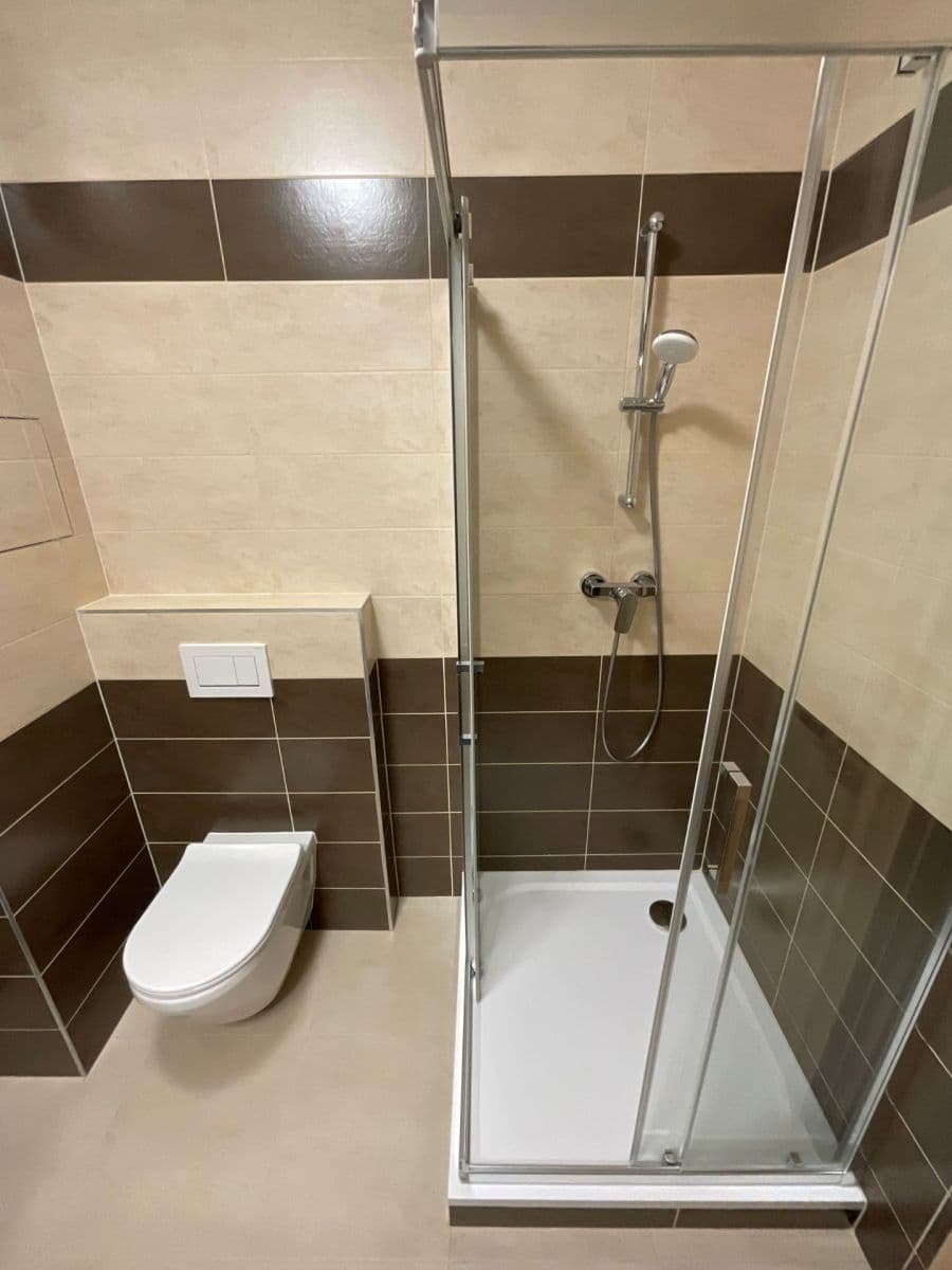 Prenájom bytu 1-izbový 40 m², Žitavská, Jihlava, Kraj Vysočina Prenájom bytu 1-izbový 40 m², Žitavská, Jihlava, Kraj Vysočina