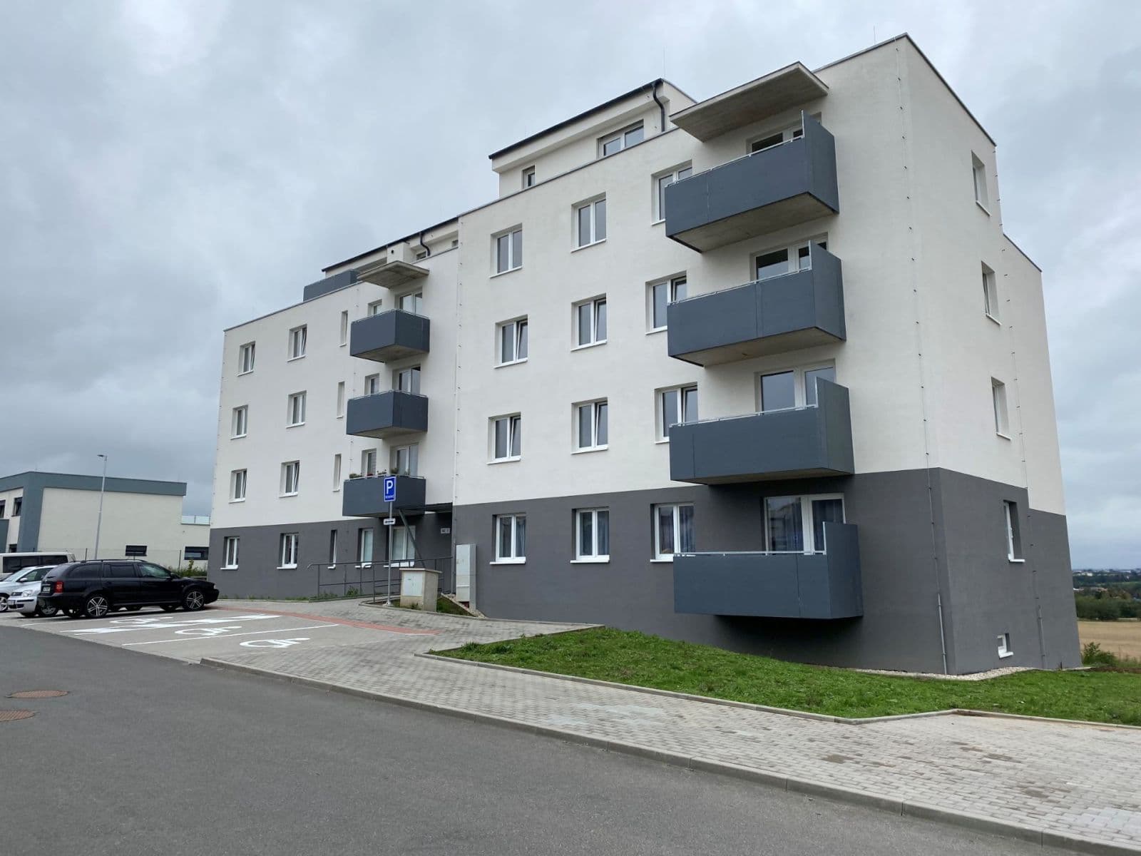 Prenájom bytu 1-izbový 40 m², Žitavská, Jihlava, Kraj Vysočina Prenájom bytu 1-izbový 40 m², Žitavská, Jihlava, Kraj Vysočina