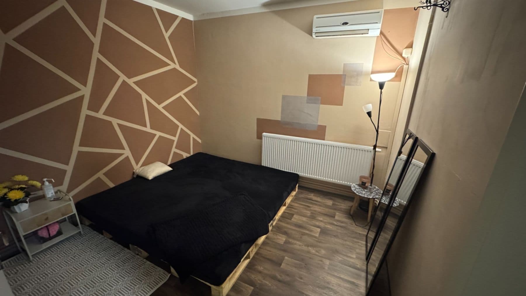 Predaj nebytového priestoru 200 m², Velehradská, Praha, Praha Predaj nebytového priestoru 200 m², Velehradská, Praha, Praha
