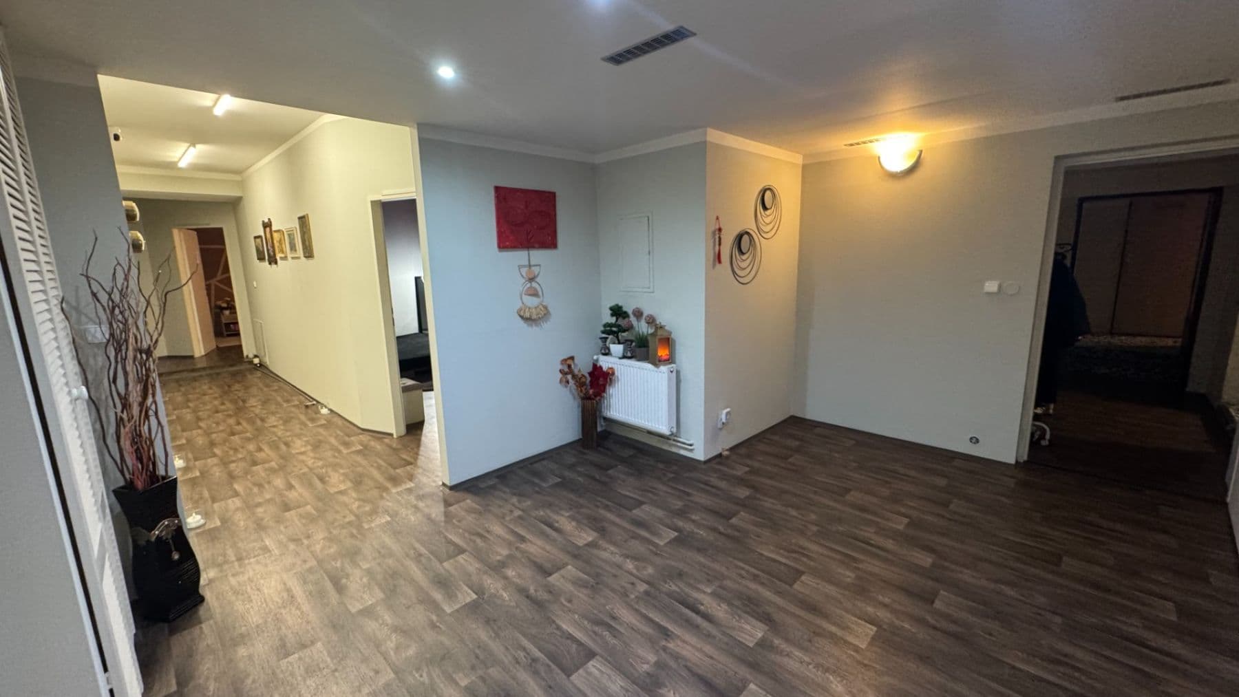 Predaj nebytového priestoru 200 m², Velehradská, Praha, Praha Predaj nebytového priestoru 200 m², Velehradská, Praha, Praha