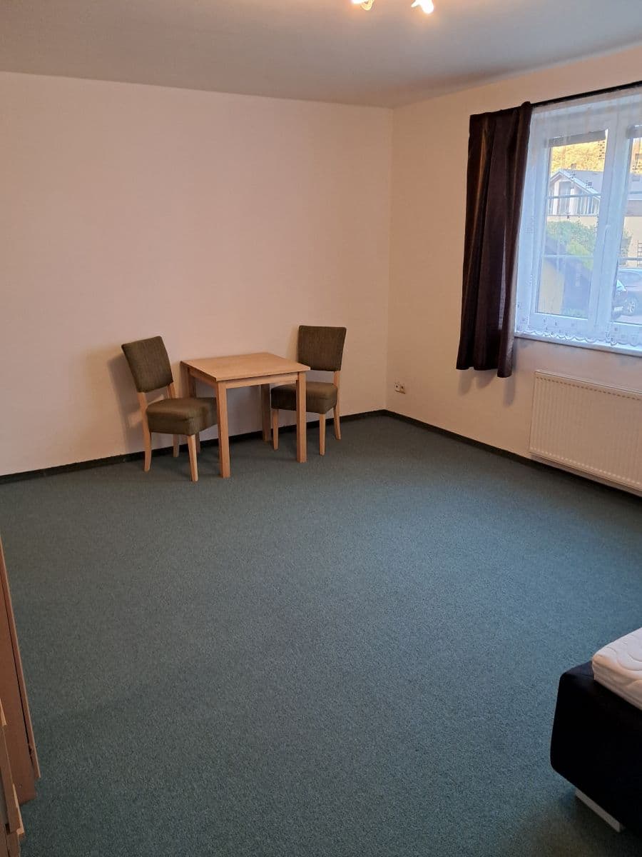 Prenájom bytu 1-izbový 40 m², Ďáblická, Praha, Praha Prenájom bytu 1-izbový 40 m², Ďáblická, Praha, Praha