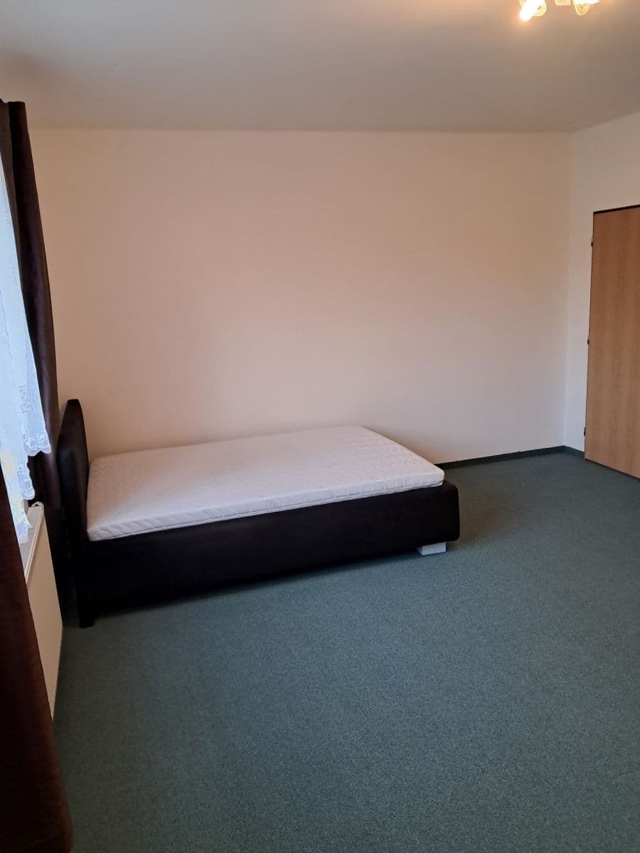 Prenájom bytu 1-izbový 40 m², Ďáblická, Praha, Praha Prenájom bytu 1-izbový 40 m², Ďáblická, Praha, Praha