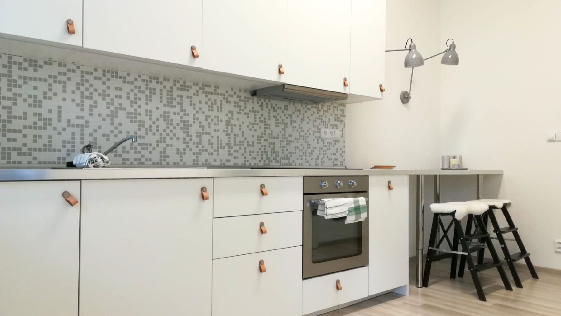Prenájom bytu 1-izbový 42 m², Šlikova, Praha, Praha Prenájom bytu 1-izbový 42 m², Šlikova, Praha, Praha
