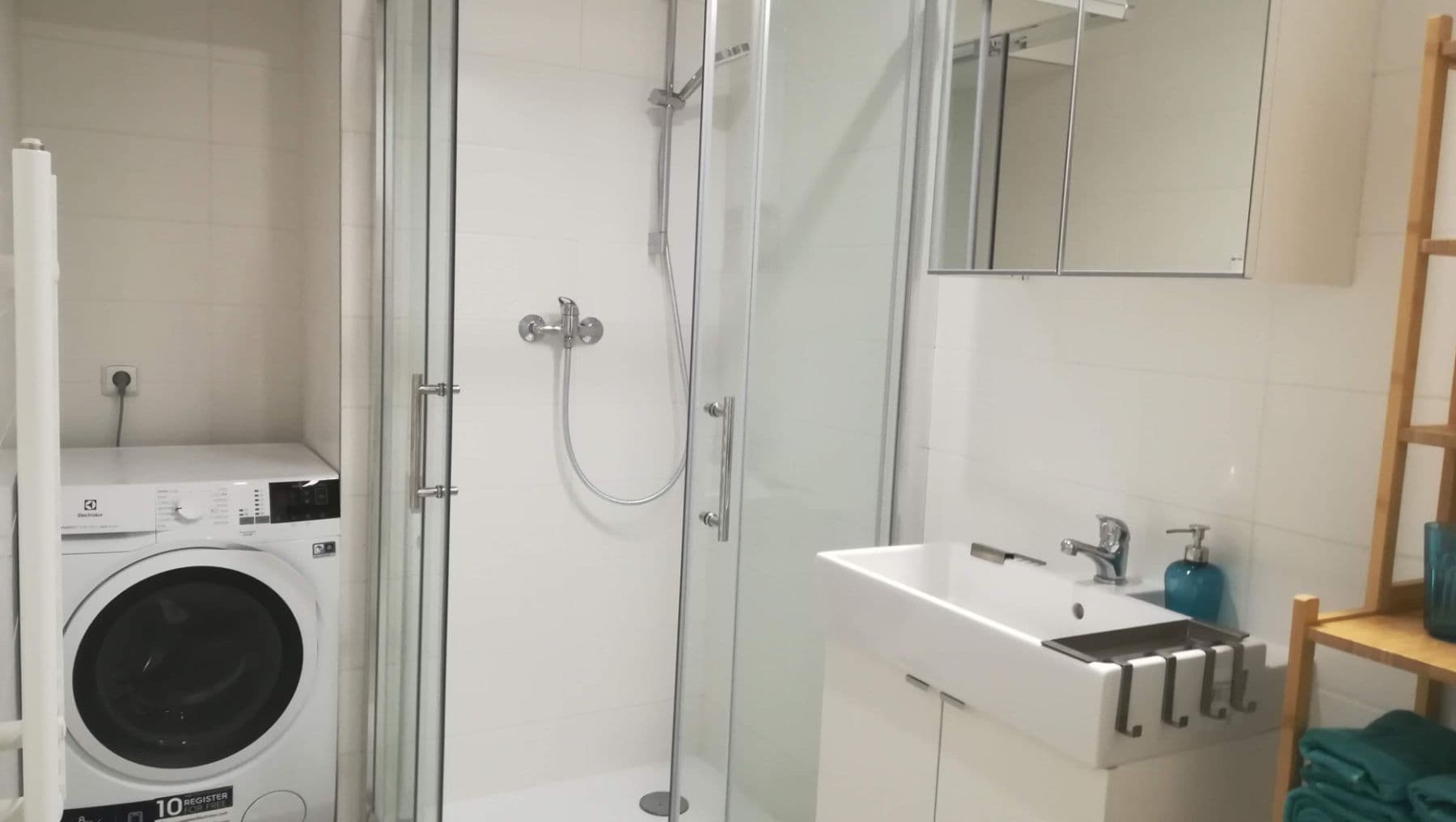 Prenájom bytu 1-izbový 42 m², Šlikova, Praha, Praha Prenájom bytu 1-izbový 42 m², Šlikova, Praha, Praha