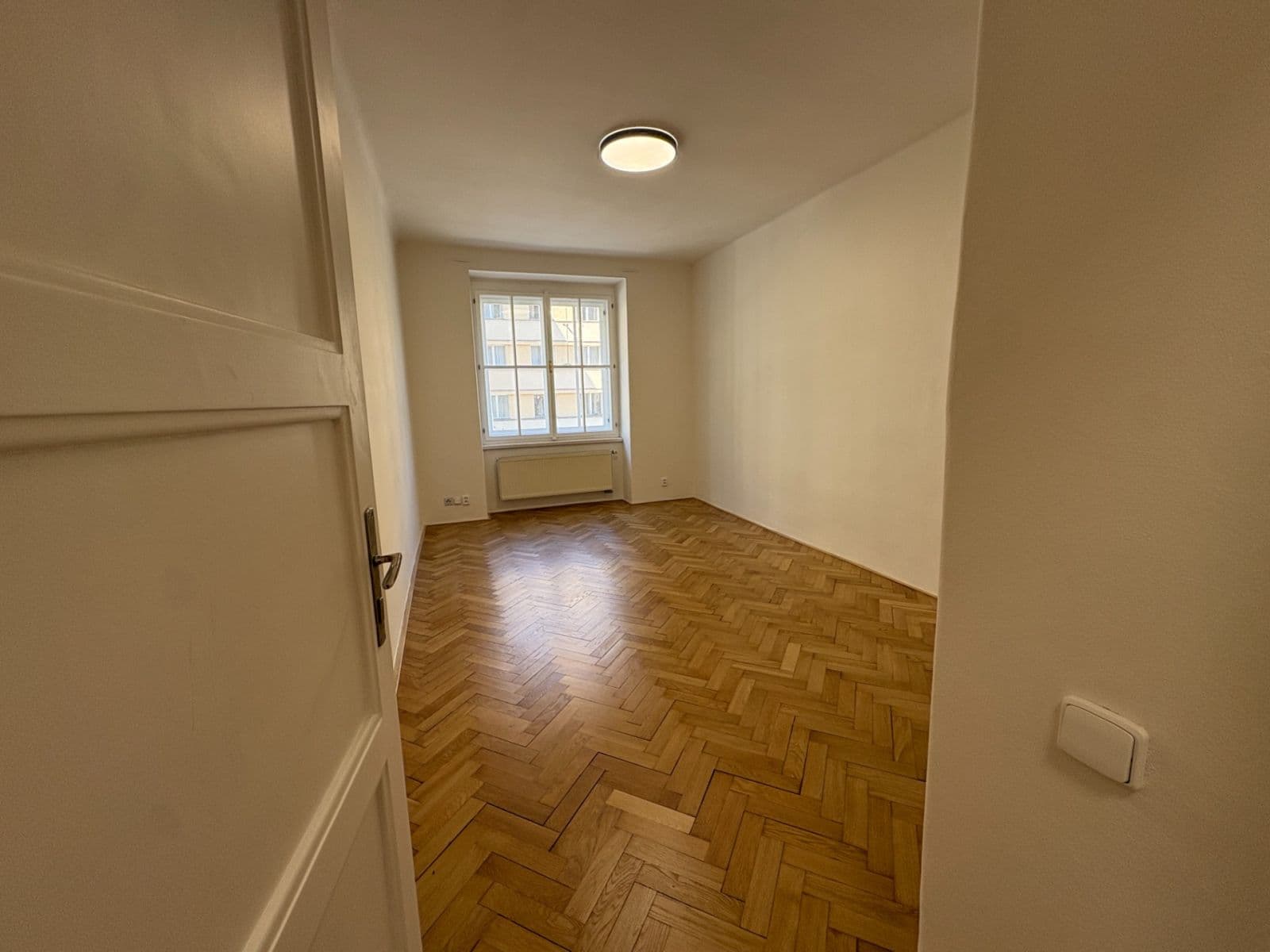 Prenájom bytu 3-izbový 85 m², Milešovská, Praha, Praha Prenájom bytu 3-izbový 85 m², Milešovská, Praha, Praha