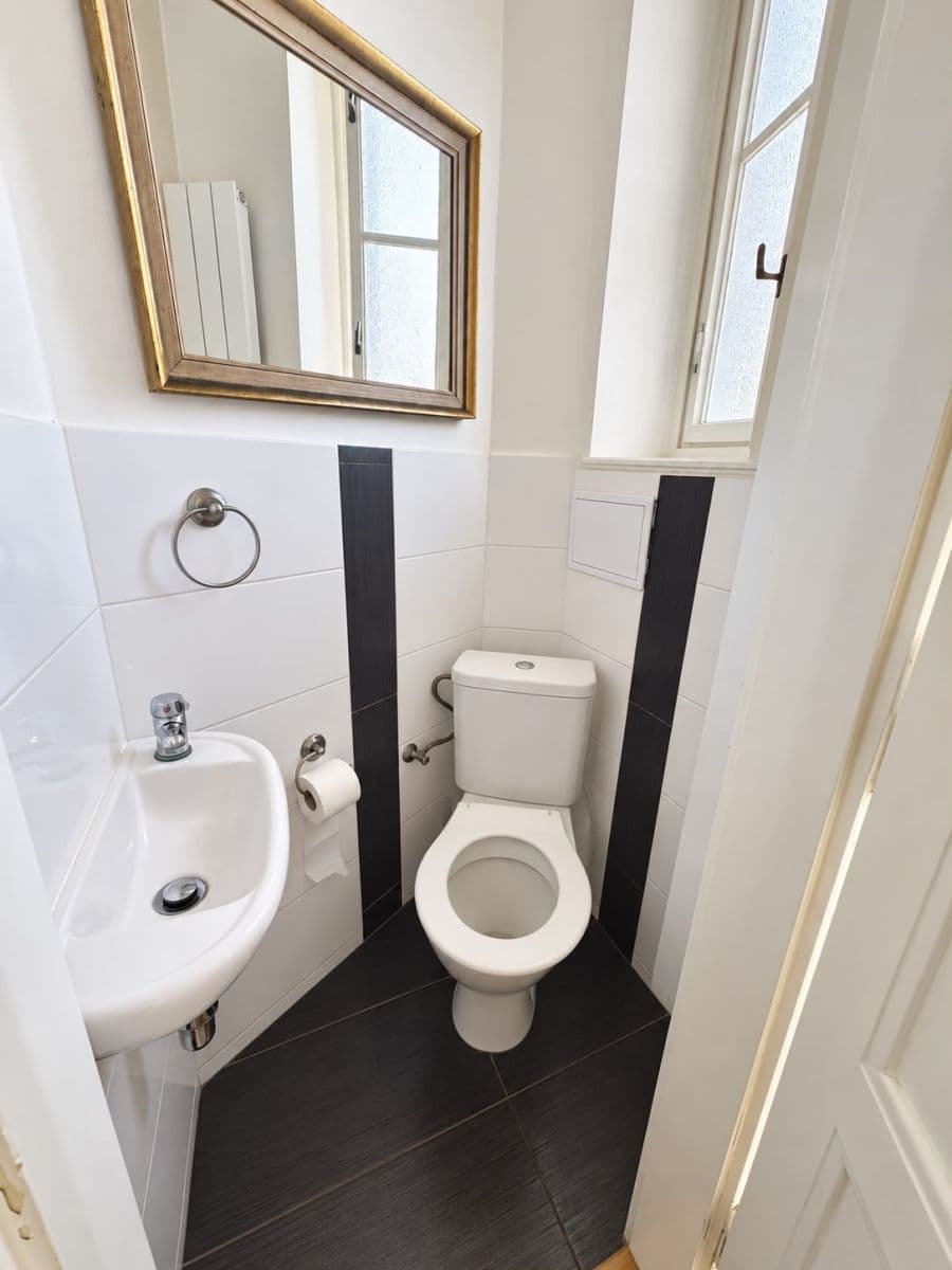Prenájom bytu 3-izbový 85 m², Milešovská, Praha, Praha Prenájom bytu 3-izbový 85 m², Milešovská, Praha, Praha