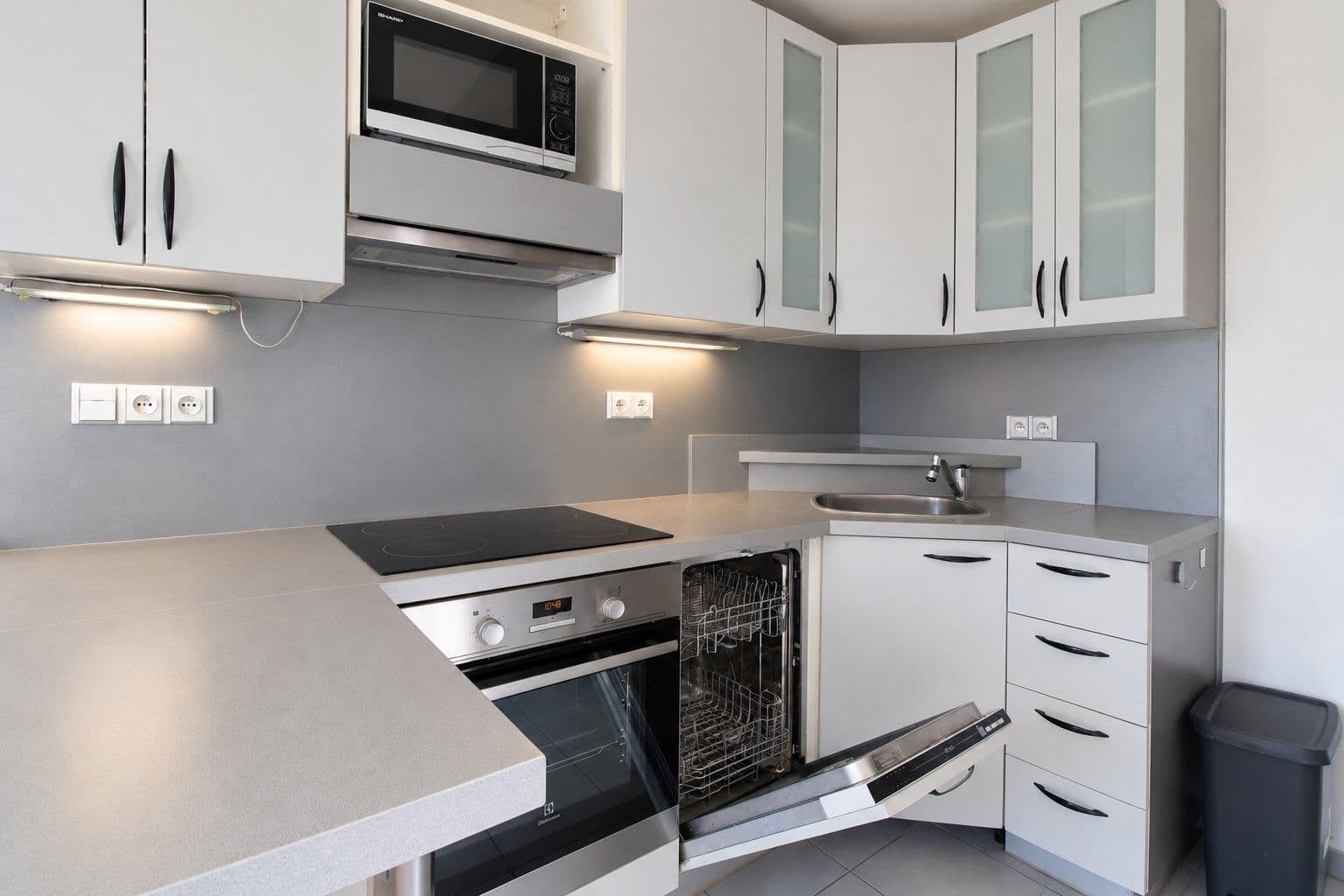 Prenájom bytu 2-izbový 37 m², Křivá, Praha, Praha Prenájom bytu 2-izbový 37 m², Křivá, Praha, Praha