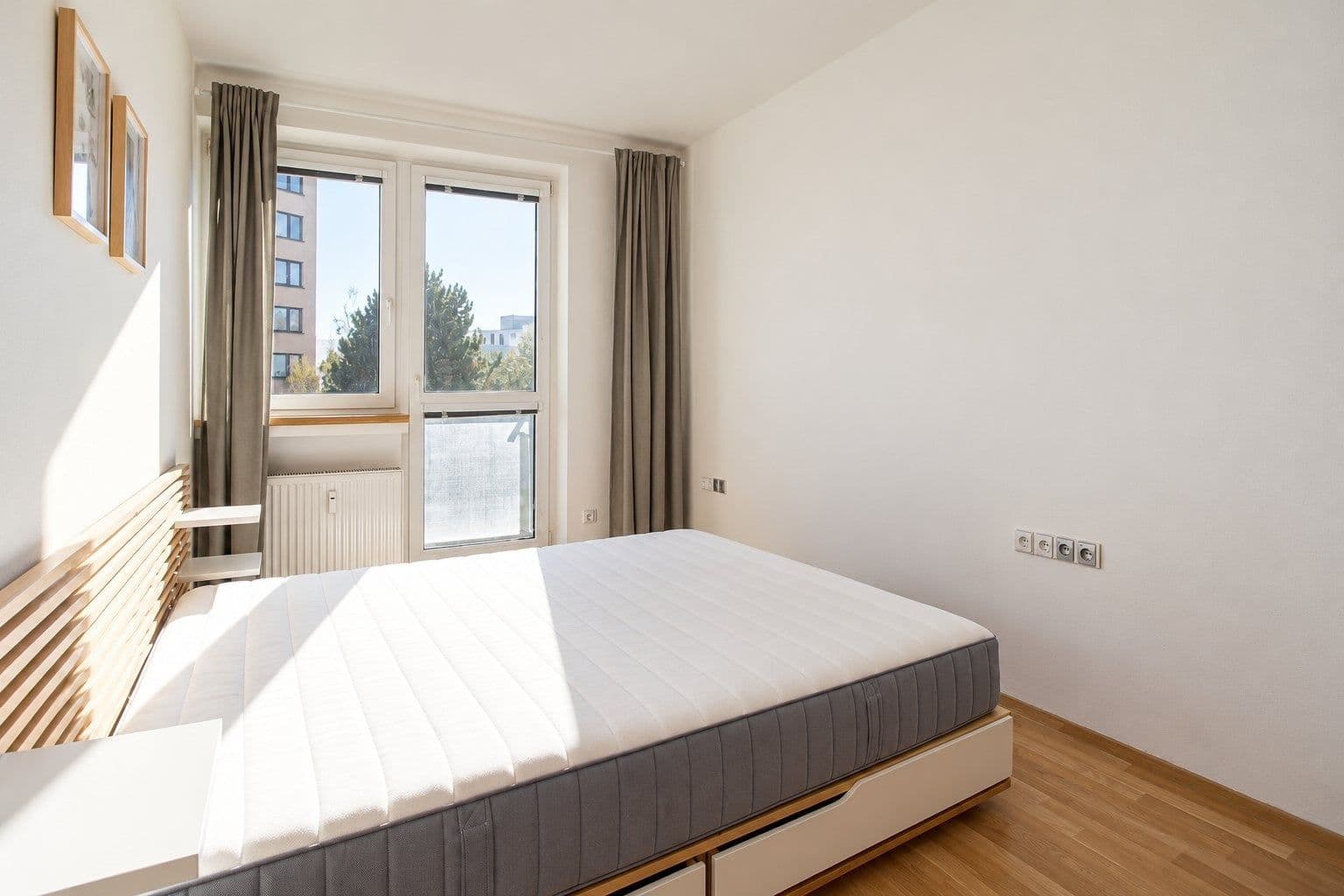 Prenájom bytu 2-izbový 37 m², Křivá, Praha, Praha Prenájom bytu 2-izbový 37 m², Křivá, Praha, Praha