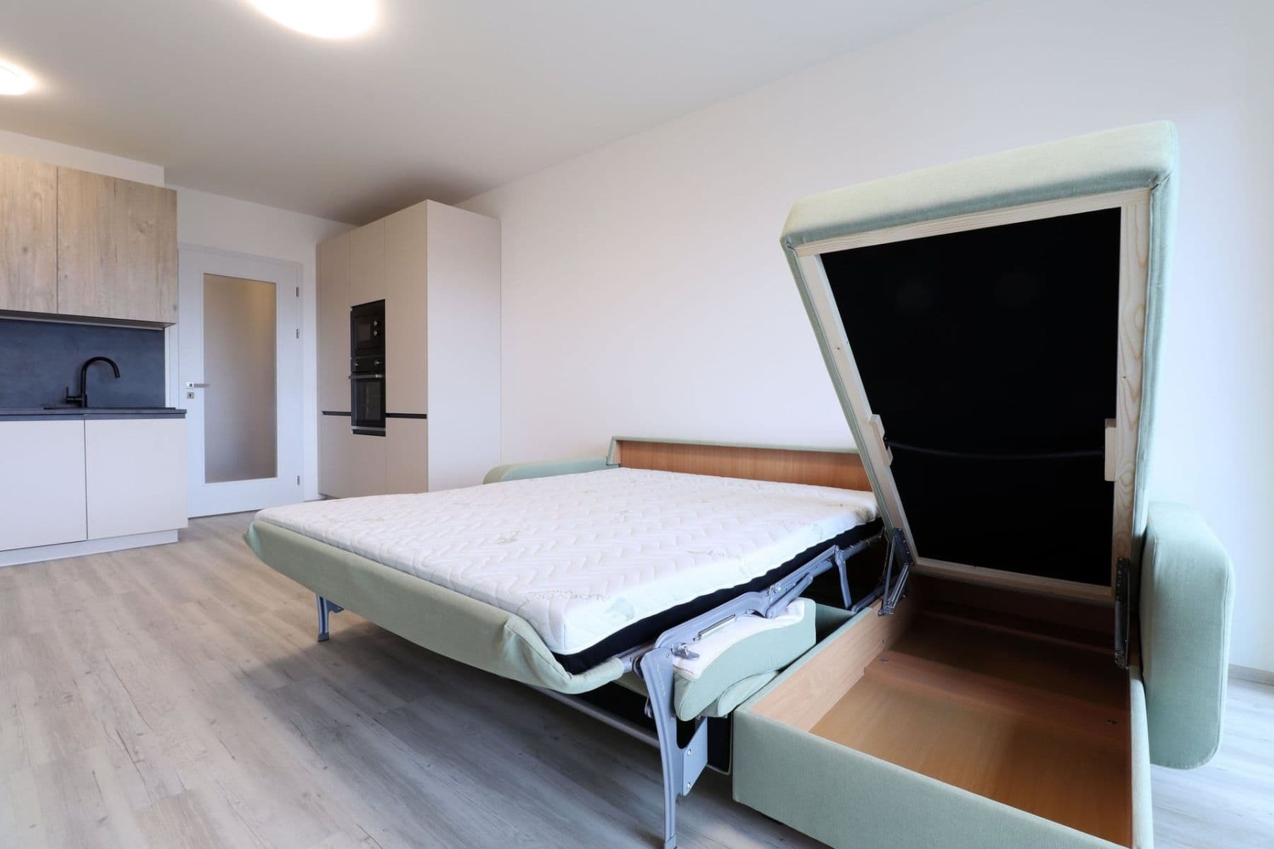 Prenájom bytu 1-izbový 34 m², Výstavní, Praha, Praha Prenájom bytu 1-izbový 34 m², Výstavní, Praha, Praha