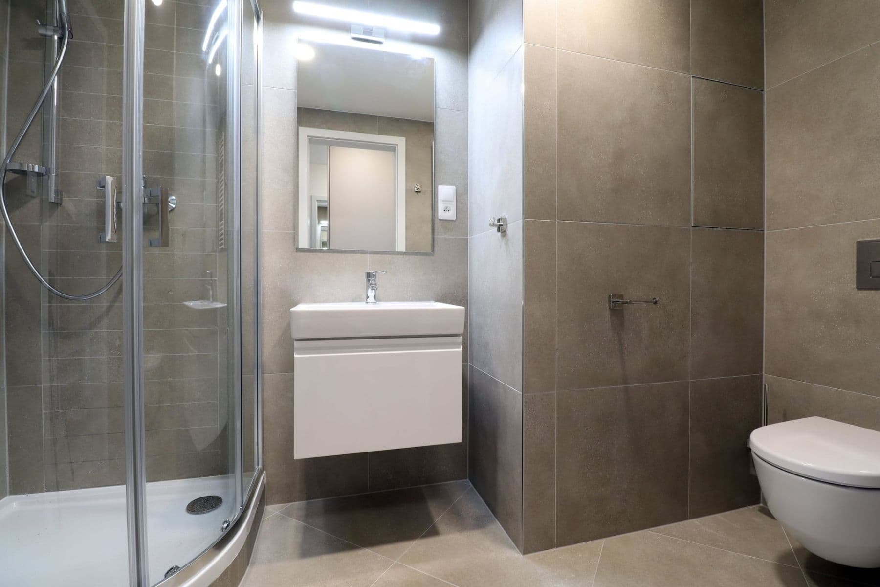 Prenájom bytu 1-izbový 34 m², Výstavní, Praha, Praha Prenájom bytu 1-izbový 34 m², Výstavní, Praha, Praha