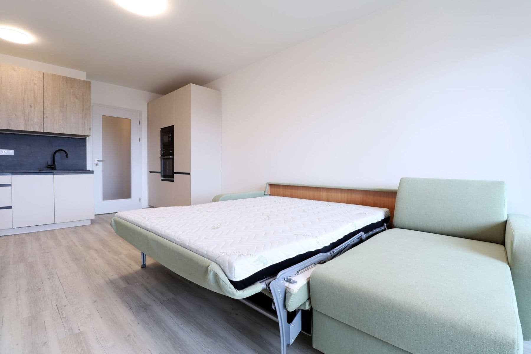 Prenájom bytu 1-izbový 34 m², Výstavní, Praha, Praha Prenájom bytu 1-izbový 34 m², Výstavní, Praha, Praha