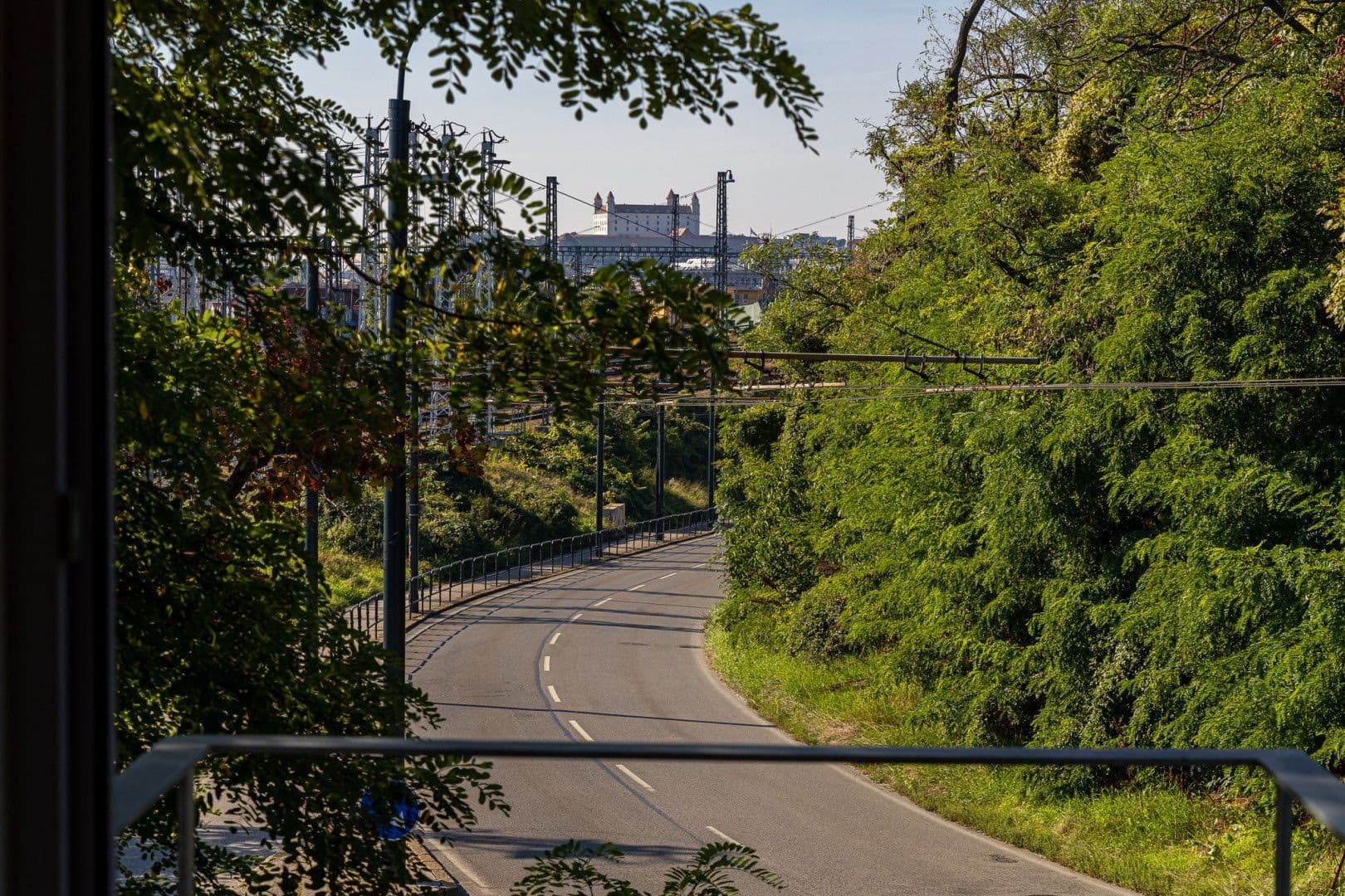 Prenájom bytu 3-izbový 65 m², Podkolibská, Nové Mesto, Bratislavský kraj Prenájom bytu 3-izbový 65 m², Podkolibská, Nové Mesto, Bratislavský kraj