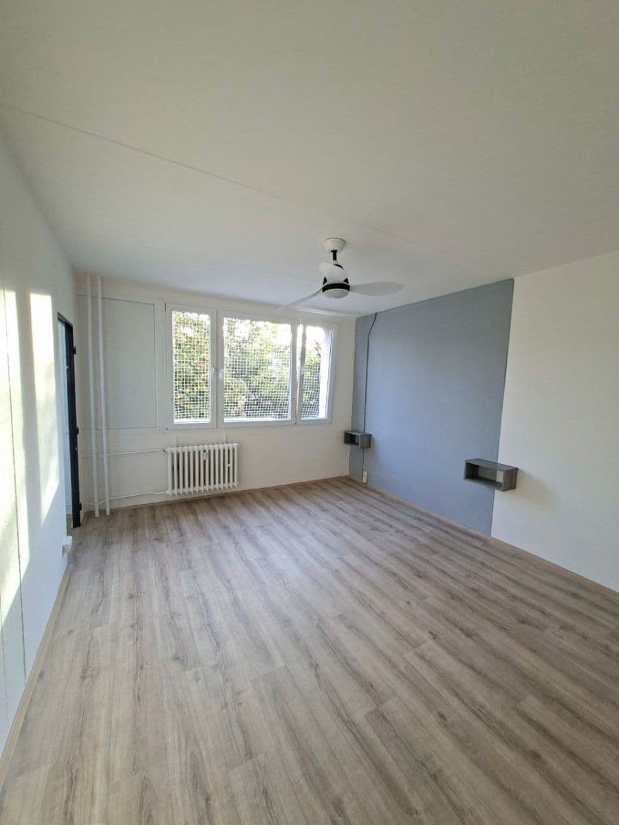 Prenájom bytu 1-izbový 27 m², Novodvorská, Praha, Praha Prenájom bytu 1-izbový 27 m², Novodvorská, Praha, Praha