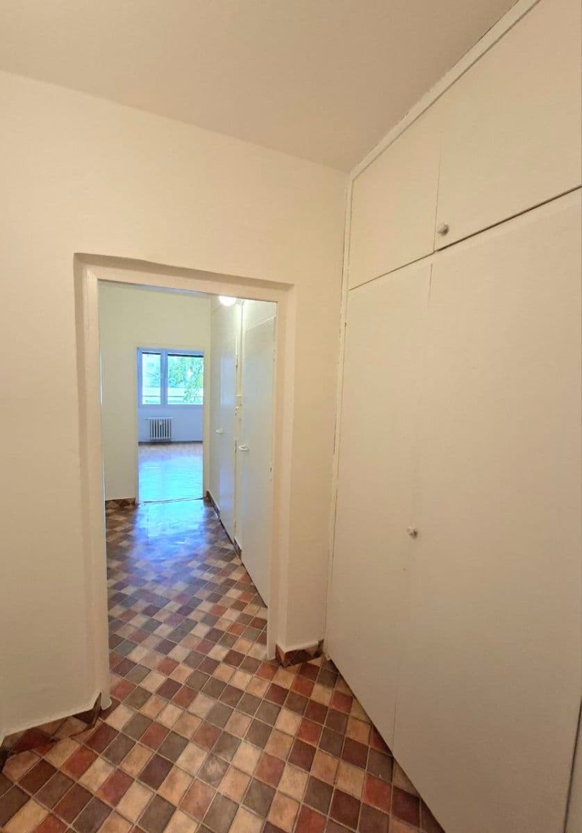 Prenájom bytu 1-izbový 27 m², Počernická, Praha, Praha Prenájom bytu 1-izbový 27 m², Počernická, Praha, Praha