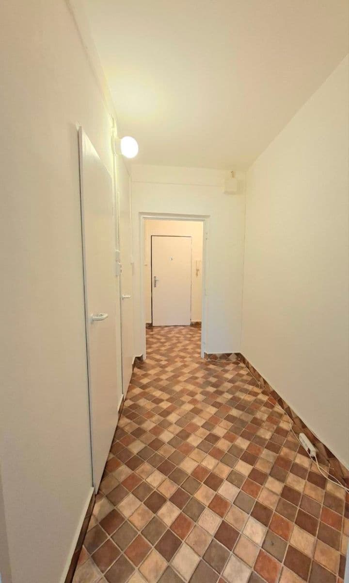 Prenájom bytu 1-izbový 27 m², Počernická, Praha, Praha Prenájom bytu 1-izbový 27 m², Počernická, Praha, Praha