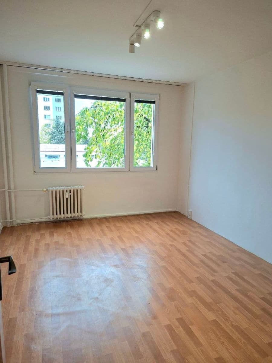 Prenájom bytu 1-izbový 27 m², Počernická, Praha, Praha Prenájom bytu 1-izbový 27 m², Počernická, Praha, Praha