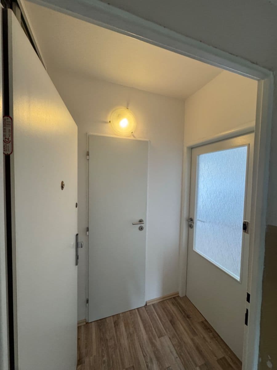 Prenájom bytu 1-izbový 27 m², Litoměřická, Praha, Praha Prenájom bytu 1-izbový 27 m², Litoměřická, Praha, Praha