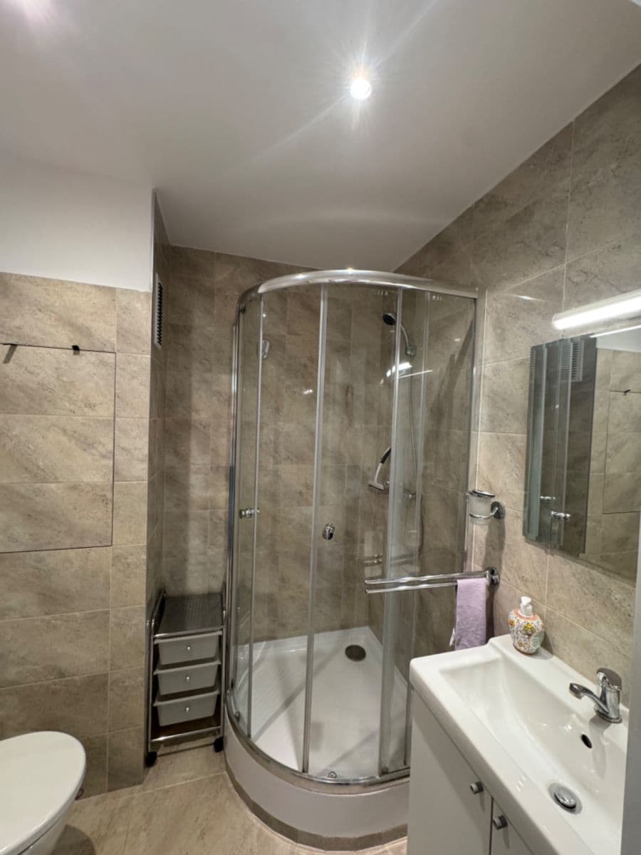 Prenájom bytu 1-izbový 27 m², Litoměřická, Praha, Praha Prenájom bytu 1-izbový 27 m², Litoměřická, Praha, Praha