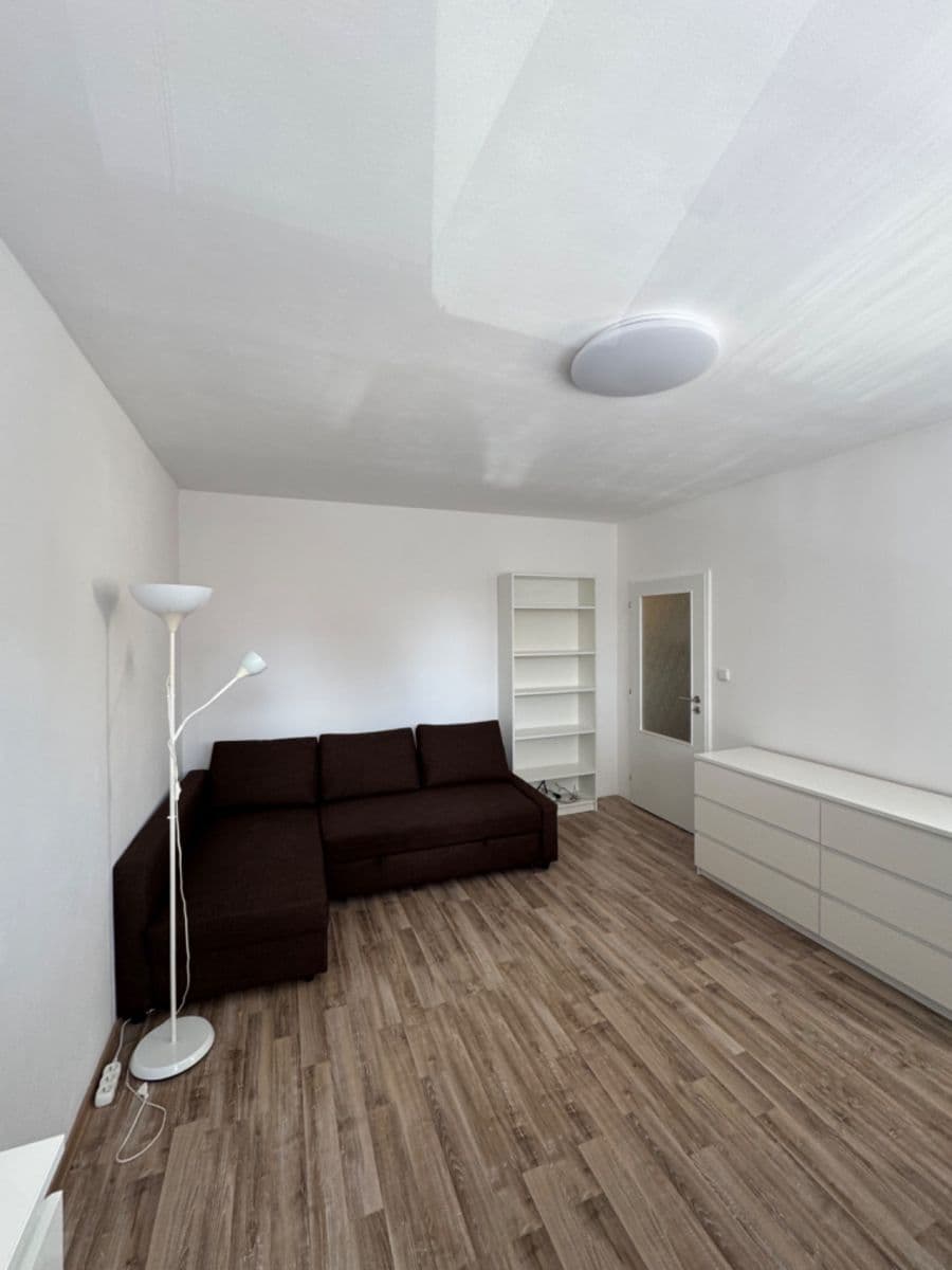 Prenájom bytu 1-izbový 27 m², Litoměřická, Praha, Praha Prenájom bytu 1-izbový 27 m², Litoměřická, Praha, Praha