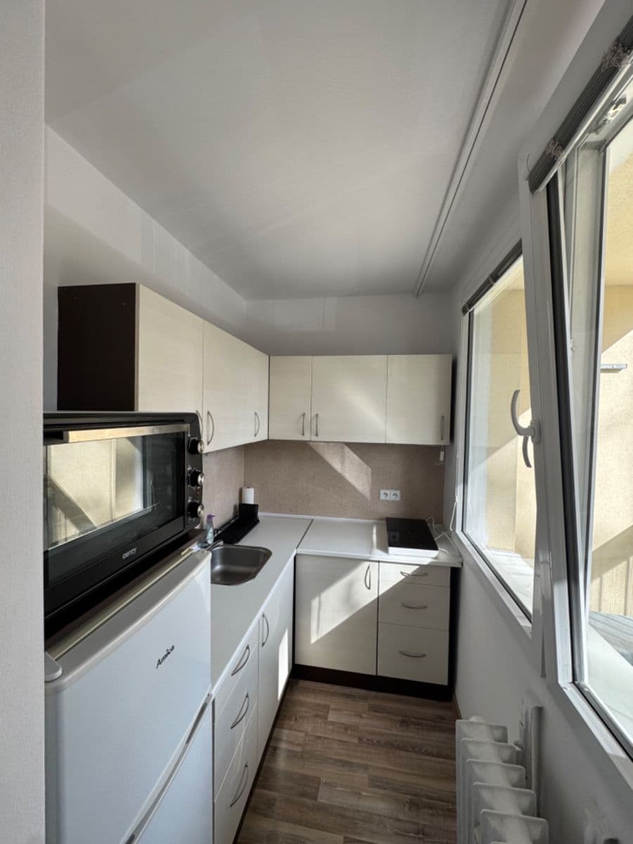 Prenájom bytu 1-izbový 27 m², Litoměřická, Praha, Praha Prenájom bytu 1-izbový 27 m², Litoměřická, Praha, Praha