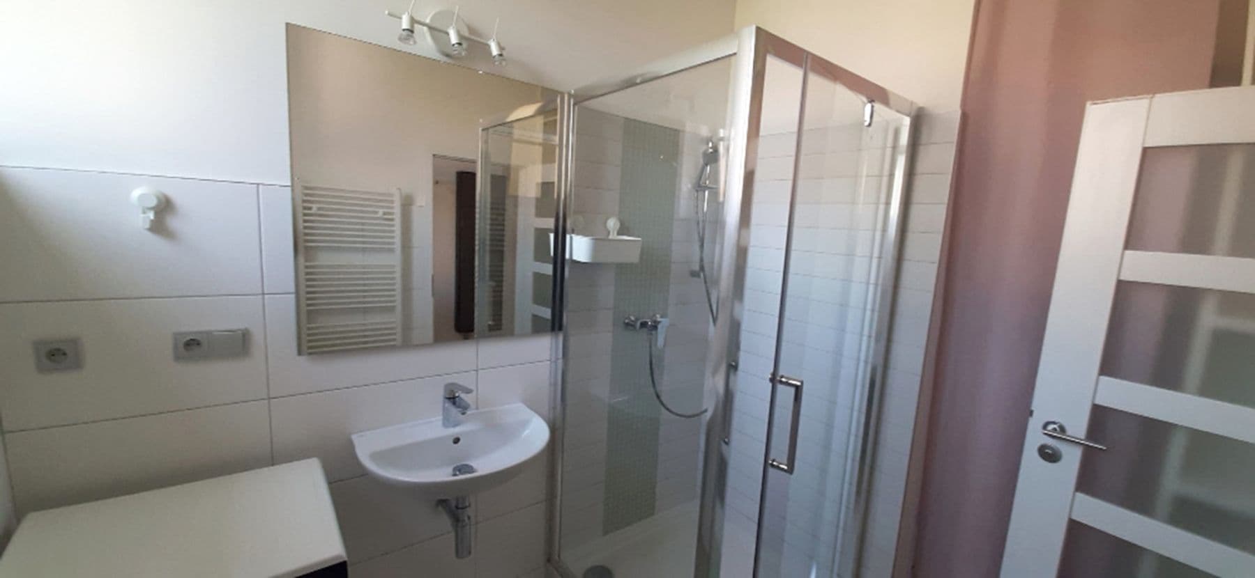 Prenájom bytu 1-izbový 33 m², Na Jezerce, Praha, Praha Prenájom bytu 1-izbový 33 m², Na Jezerce, Praha, Praha