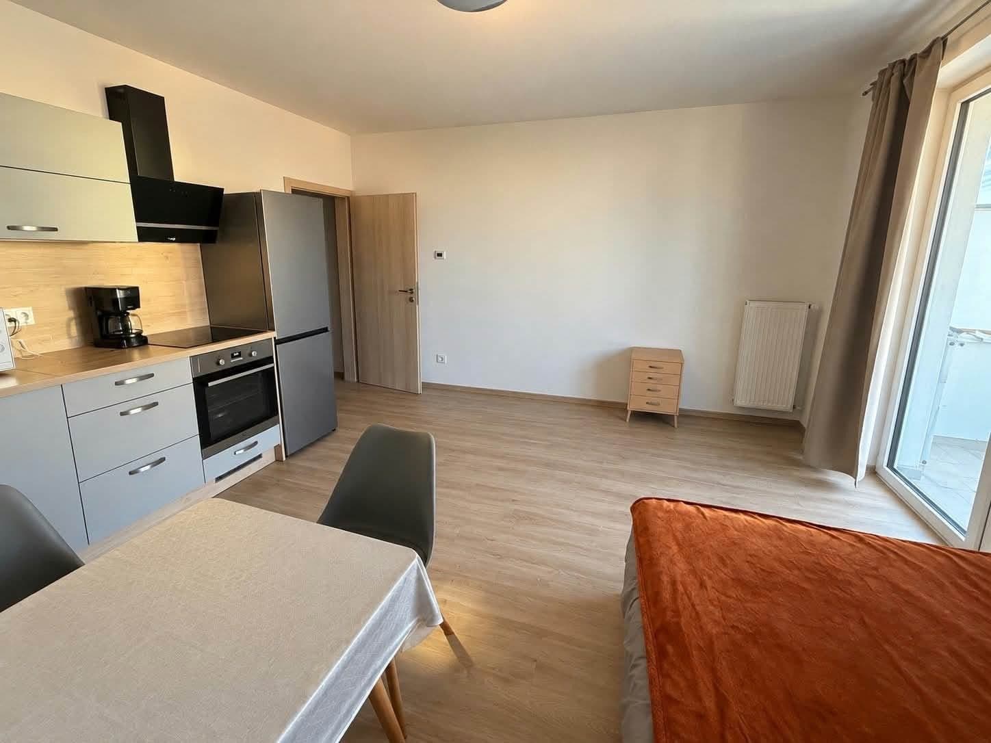 Prenájom bytu 1-izbový 35 m², Janského, Olomouc, Olomoucký kraj Prenájom bytu 1-izbový 35 m², Janského, Olomouc, Olomoucký kraj