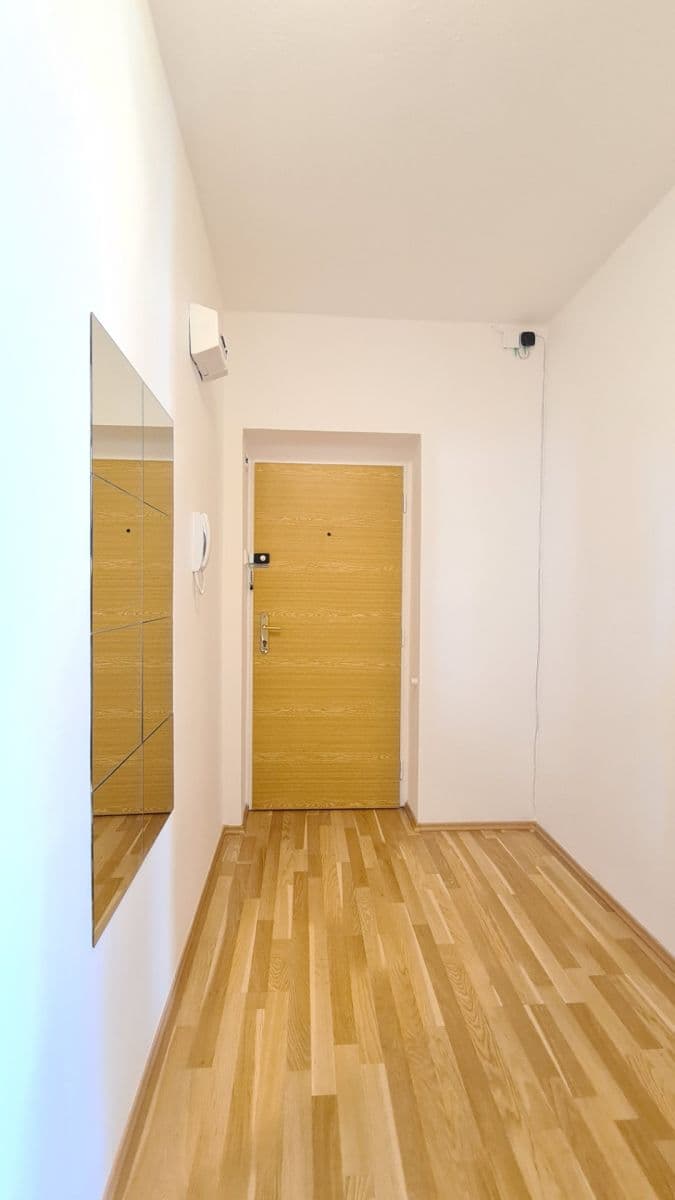 Prenájom bytu 3-izbový 70 m², Pod Pekařkou, Praha, Praha Prenájom bytu 3-izbový 70 m², Pod Pekařkou, Praha, Praha
