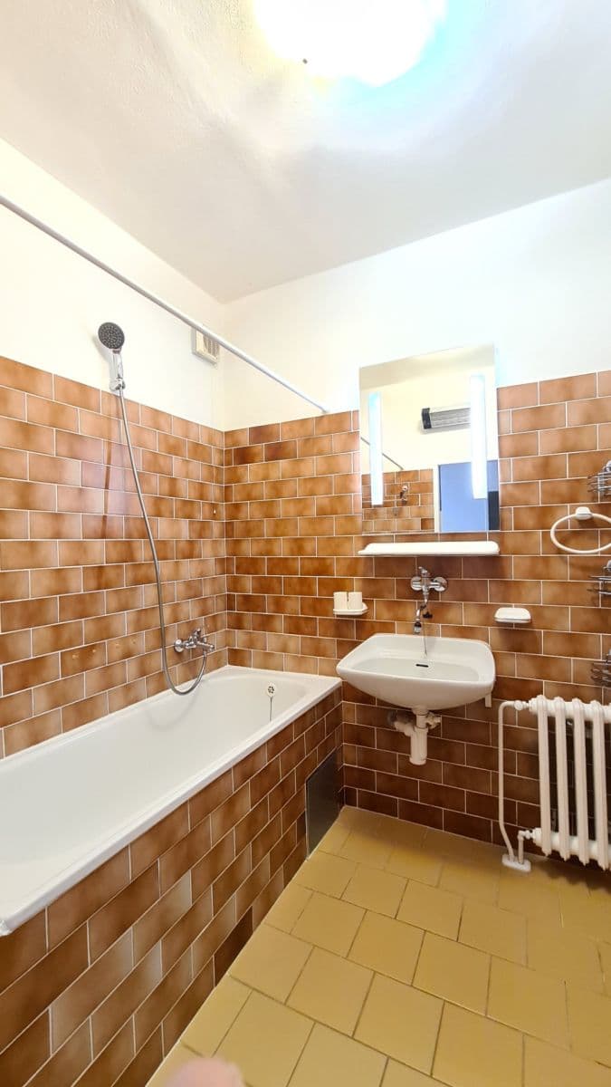 Prenájom bytu 3-izbový 70 m², Pod Pekařkou, Praha, Praha Prenájom bytu 3-izbový 70 m², Pod Pekařkou, Praha, Praha