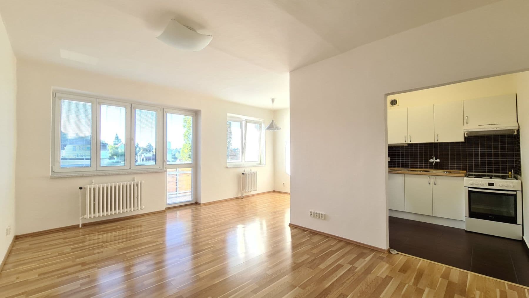 Prenájom bytu 3-izbový 70 m², Pod Pekařkou, Praha, Praha Prenájom bytu 3-izbový 70 m², Pod Pekařkou, Praha, Praha