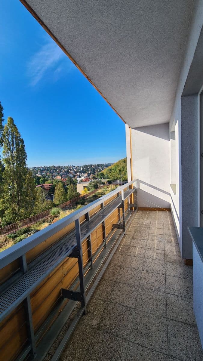 Prenájom bytu 3-izbový 70 m², Pod Pekařkou, Praha, Praha Prenájom bytu 3-izbový 70 m², Pod Pekařkou, Praha, Praha