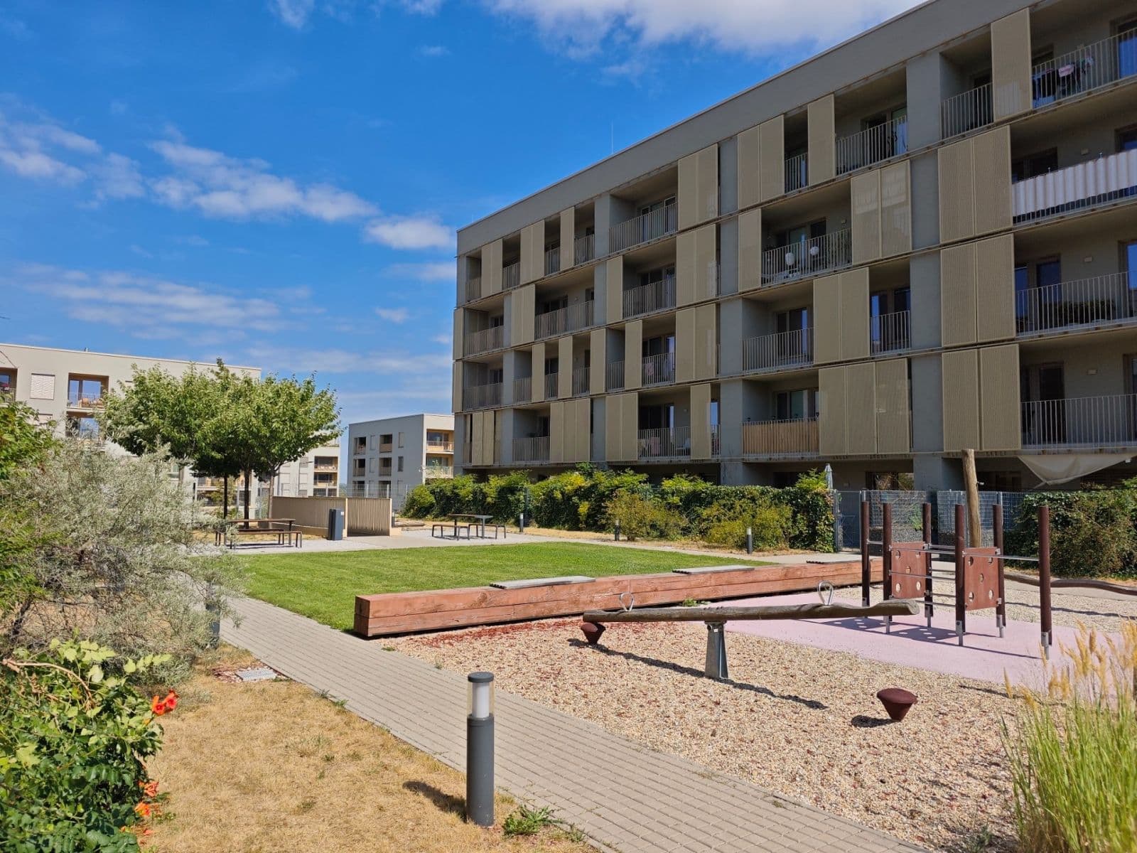 Predaj bytu 2-izbový 84 m², Tomislava P. Kolakoviča, Devínska Nová Ves, Bratislavský kraj Predaj bytu 2-izbový 84 m², Tomislava P. Kolakoviča, Devínska Nová Ves, Bratislavský kraj