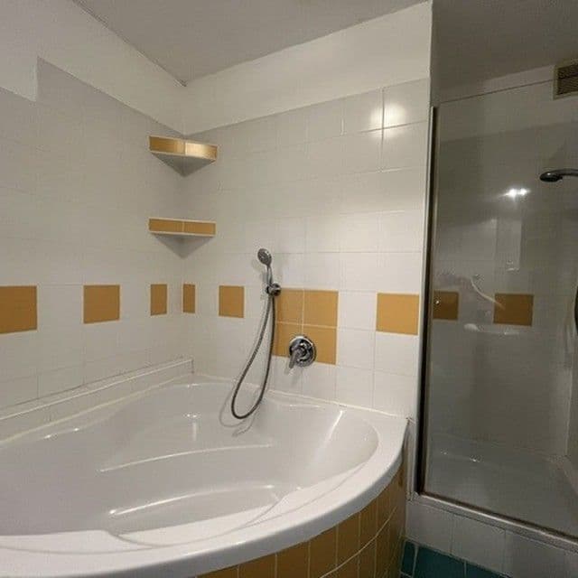 Predaj bytu 3-izbový 84 m², Nábrežná, Trenčín, Trenčiansky kraj Predaj bytu 3-izbový 84 m², Nábrežná, Trenčín, Trenčiansky kraj