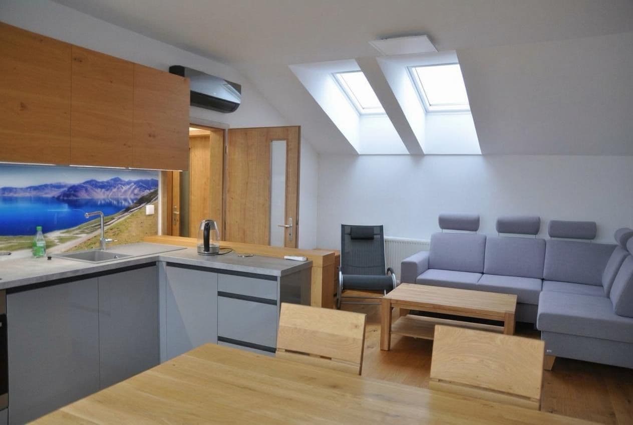 Prenájom bytu 3-izbový 60 m², V Zákoutí, Kutná Hora, Středočeský kraj Prenájom bytu 3-izbový 60 m², V Zákoutí, Kutná Hora, Středočeský kraj