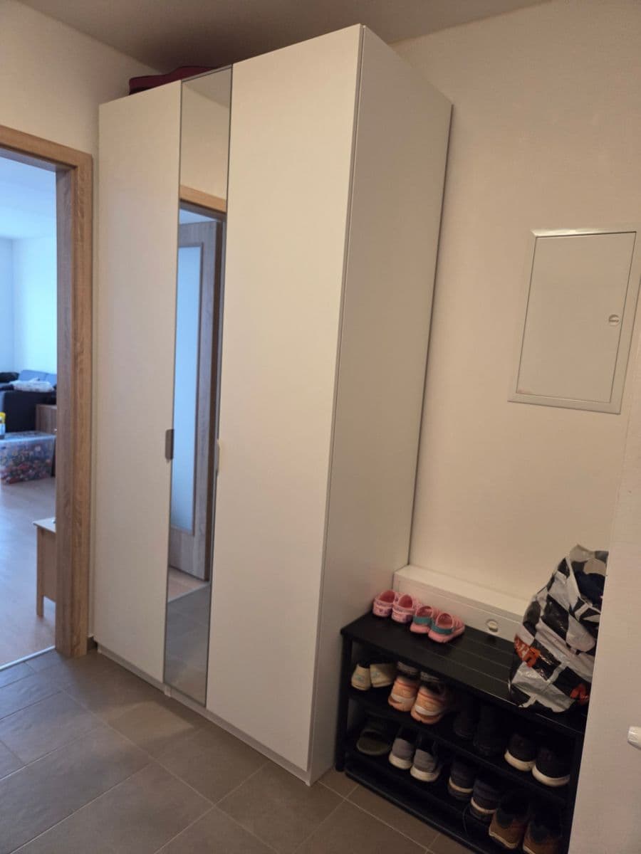 Prenájom bytu 2-izbový 59 m², U Parketárny, Unhošť, Středočeský kraj Prenájom bytu 2-izbový 59 m², U Parketárny, Unhošť, Středočeský kraj