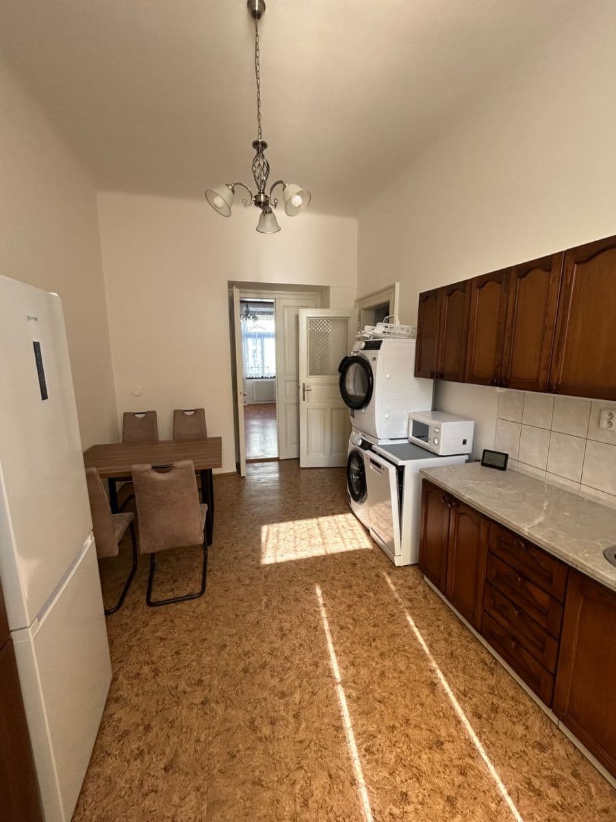 Prenájom bytu 2-izbový 62 m², Jindřicha Plachty, Praha, Praha Prenájom bytu 2-izbový 62 m², Jindřicha Plachty, Praha, Praha